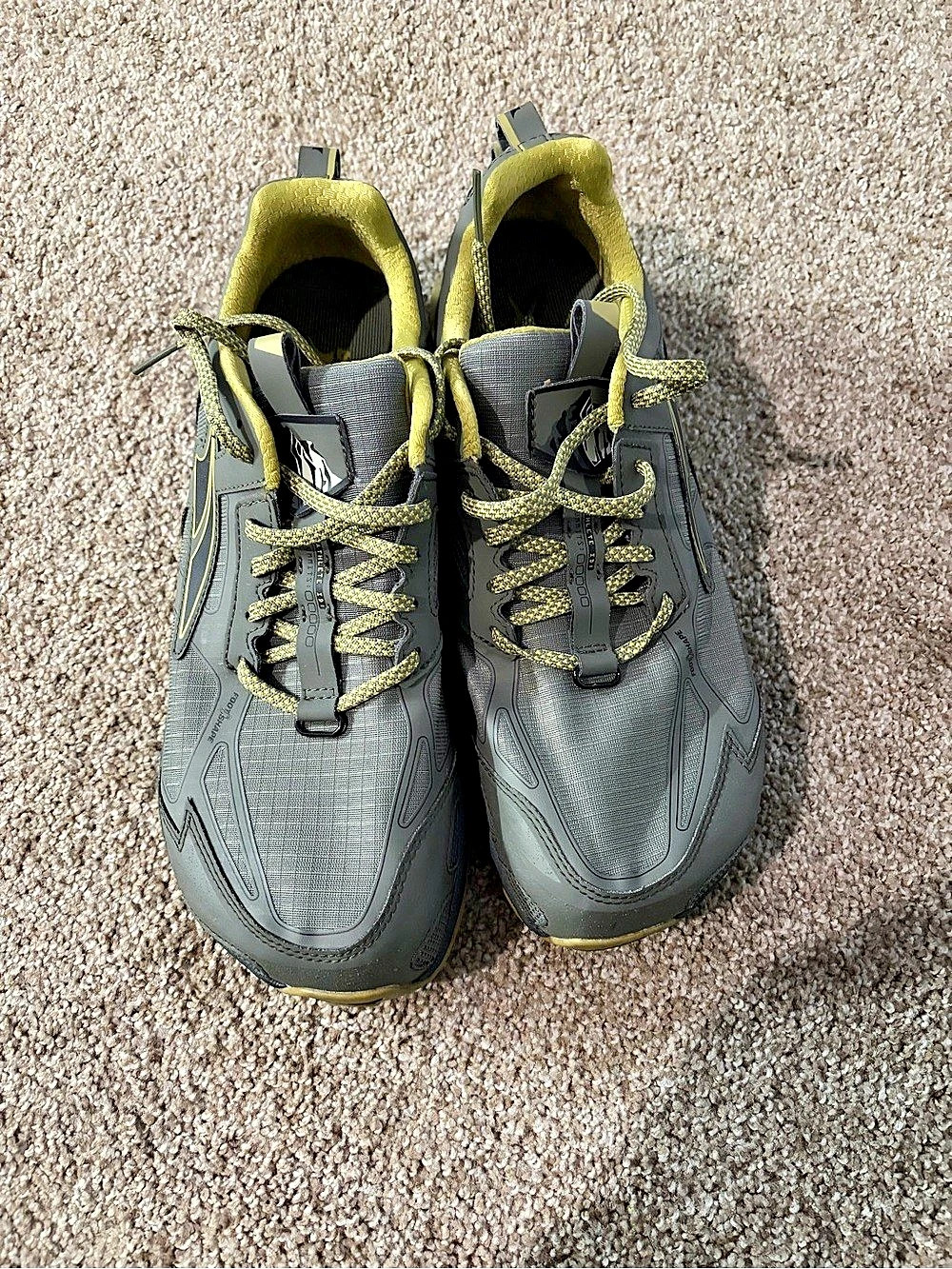 Altra Lone Peak Men's Gray & Yellow Athletic Shoes